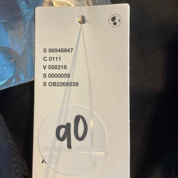 Urban Outfitters Party Girl Cotton-Blend Button Down Sleeveless Shirt Black XXS - Picture 6 of 8